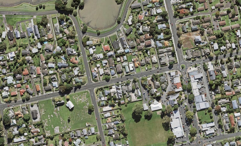 16 Church Road, Mangere Bridge, Auckland - Carousel 1