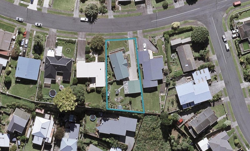 19 Norwich Avenue, Spotswood, New Plymouth - Carousel 1