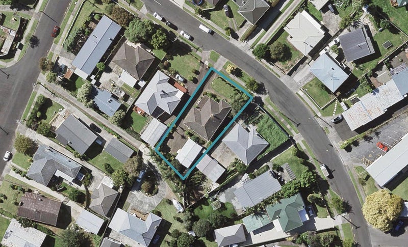 7 Swan Crescent, Pakuranga, Auckland - Carousel 1