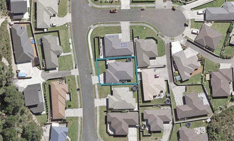 9 Aragon Grove, Kingsley Heights, Upper Hutt - Carousel 1