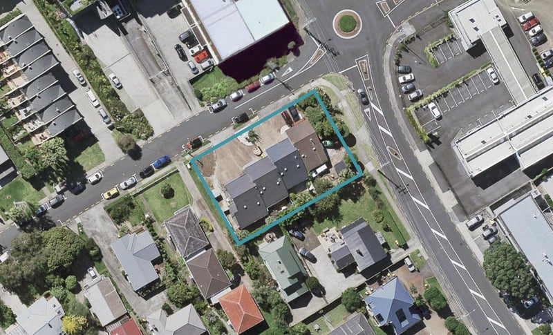 4/1 Burns Avenue, Takapuna, Auckland - Carousel 1