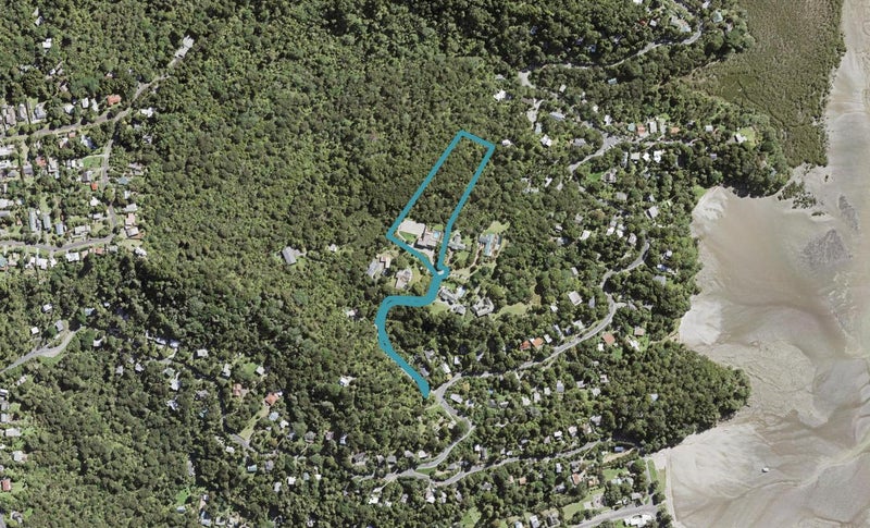 9B Laingholm Drive, Laingholm, Auckland - Carousel 1