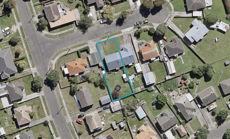 11 Welch Grove, Taita, Lower Hutt - Carousel 1