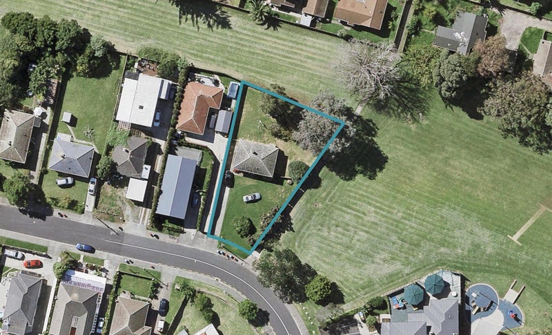 41 Caen Road, Panmure, Auckland - Carousel 1