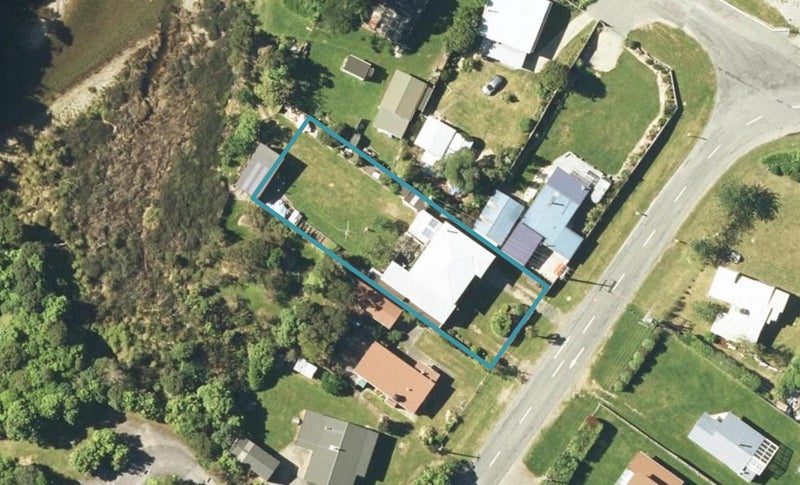 21 Renata Road, Ōkiwi Bay - Carousel 1