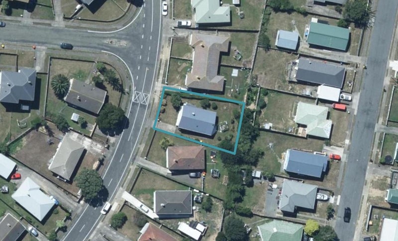 62 Corinna Street, Waitangirua, Porirua - Carousel 1
