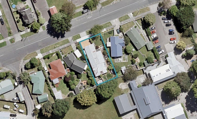 10 California Drive, Totara Park, Upper Hutt - Carousel 1