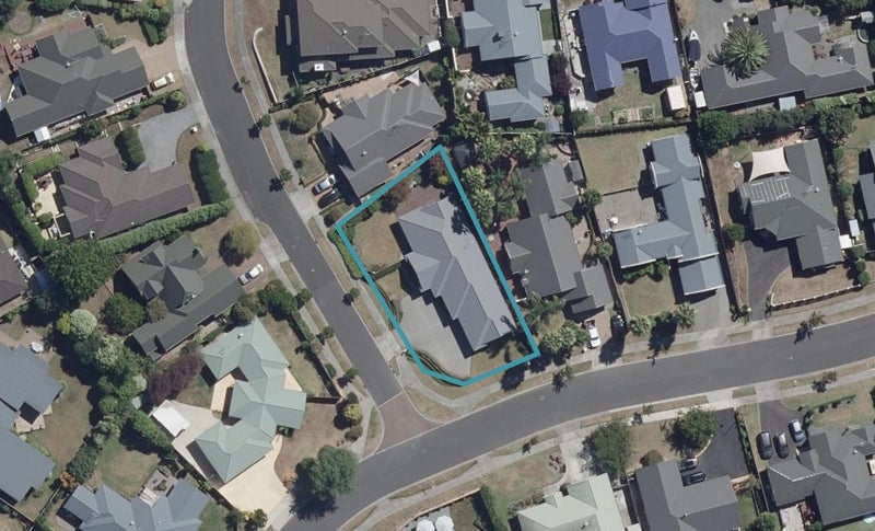 64 Cairns Crescent, Rototuna, Hamilton - Carousel 1