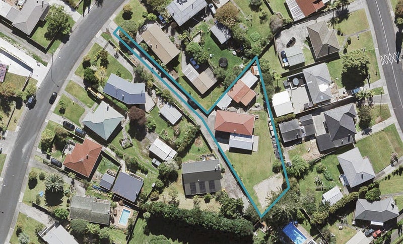 9 Kirby Street, Glendene, Auckland - Carousel 1