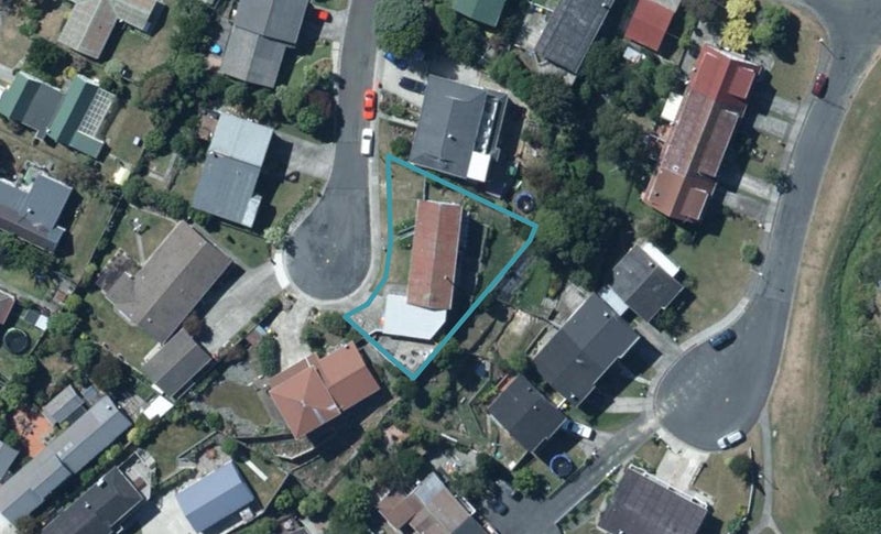 5 Fathom Lane, Whitby, Porirua - Carousel 1