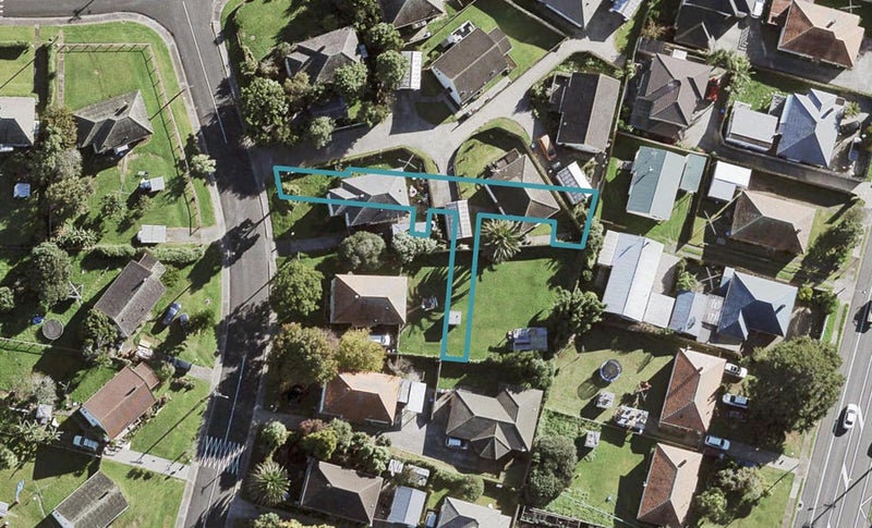 11 Ofanoa Lane, Mount Roskill, Auckland - Carousel 1