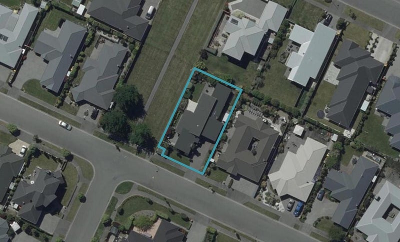 36 Burbank Drive, Aidanfield, Christchurch - Carousel 1