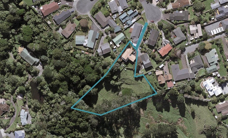 18A John Guthrie Place, Merrilands, New Plymouth - Carousel 1