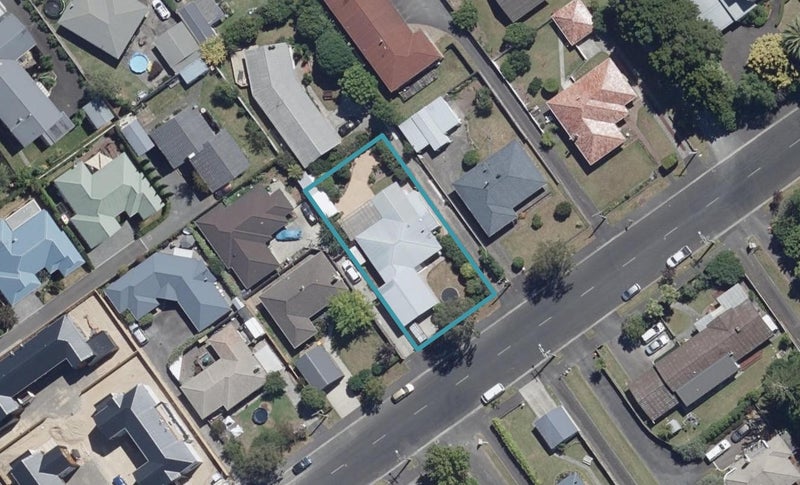 57 Braid Road, St Andrews, Hamilton - Carousel 1