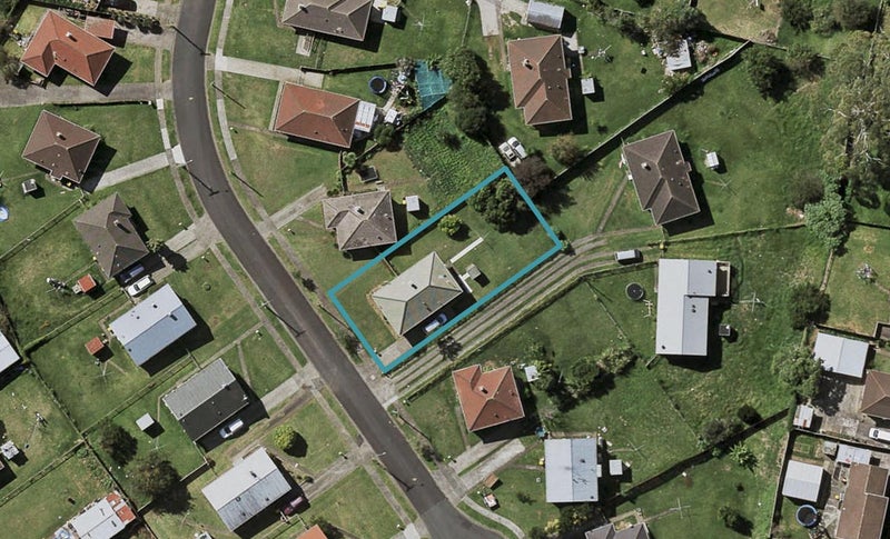 12 Wynton Place, Otara, Auckland - Carousel 1