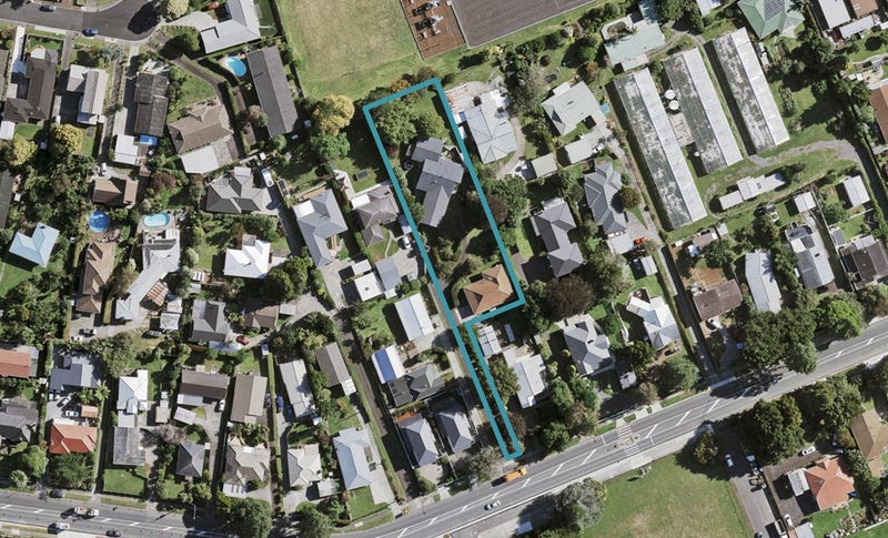 75B Beach Road, Pahurehure, Papakura - Carousel 1