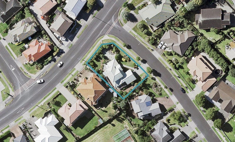 1 Woodgers Way, Somerville, Auckland - Carousel 1