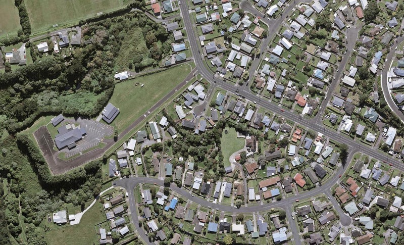 5 Norton Place, Spotswood, New Plymouth - Carousel 1