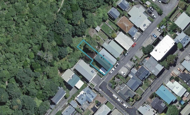3 Upper Lewisville Terrace, Thorndon, Wellington - Carousel 1