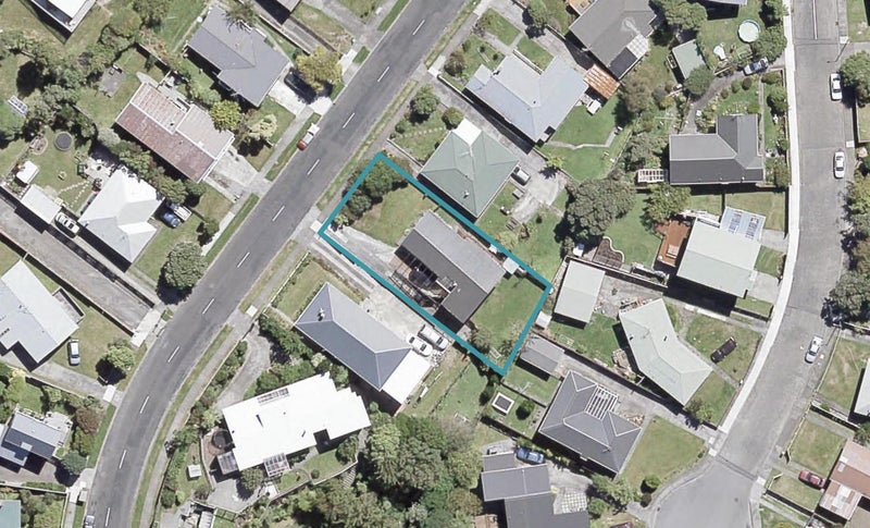 40 Cedar Street, Maungaraki, Lower Hutt - Carousel 1