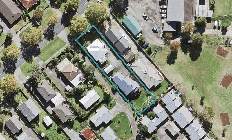 1/6 Seabrook Avenue, New Lynn, Auckland - Carousel 1