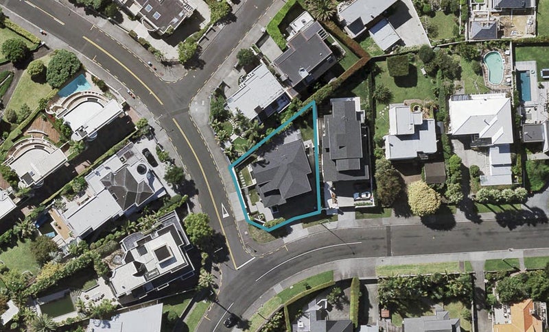 1 Paritai Drive, Orakei, Auckland - Carousel 1