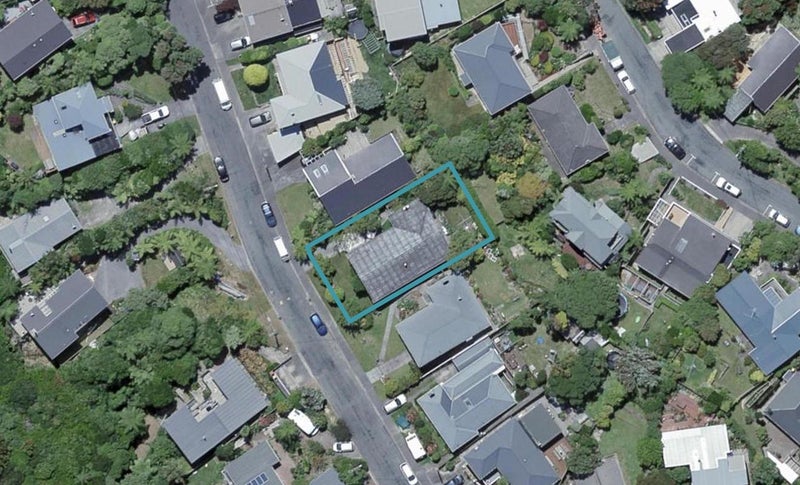 14 Huntleigh Park Way, Ngaio, Wellington - Carousel 1