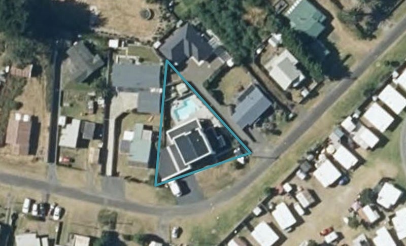 11 Barber Street, Foxton Beach, Foxton - Carousel 1