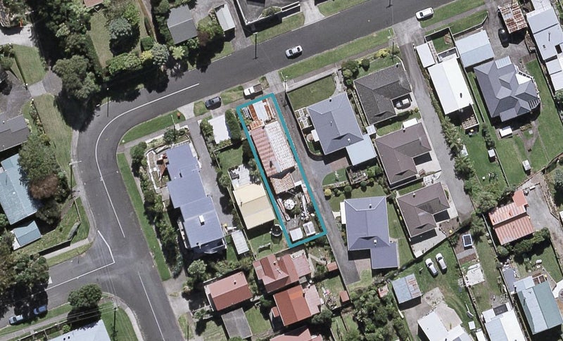 23 Roy Terrace, Moturoa, New Plymouth - Carousel 1