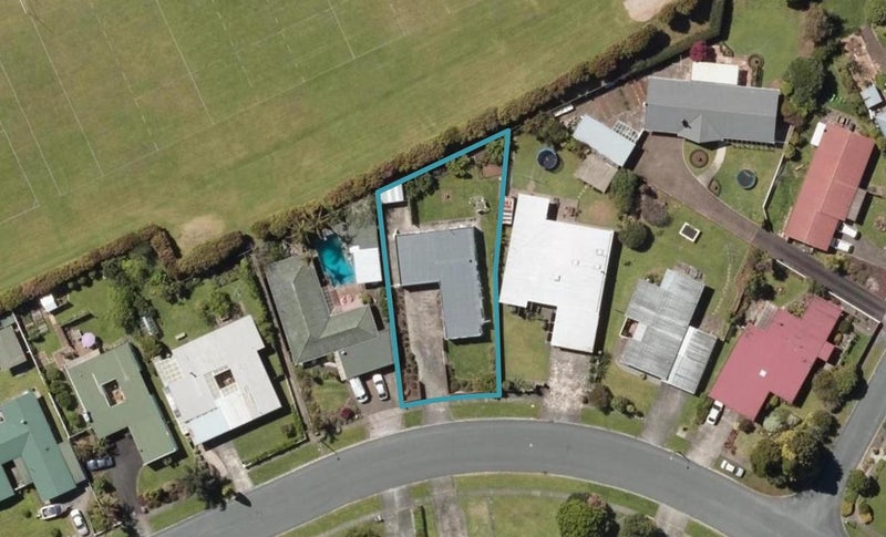 17 Carlton Crescent, Kamo, Whangarei - Carousel 1
