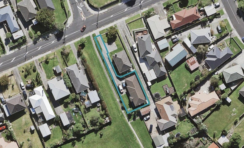 46A Vodanovich Road, Te Atatū South, Auckland - Carousel 1