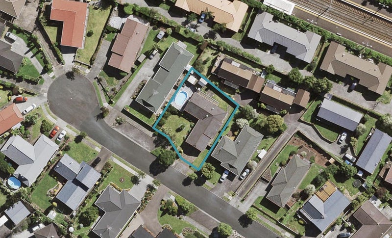 21 Septimus Place, Henderson, Auckland - Carousel 1