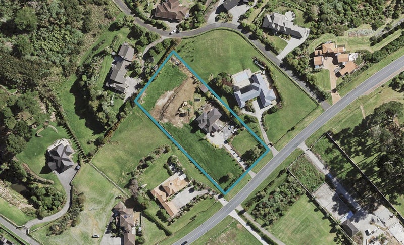 560 REDOUBT RD, Flat Bush, Auckland - Carousel 1