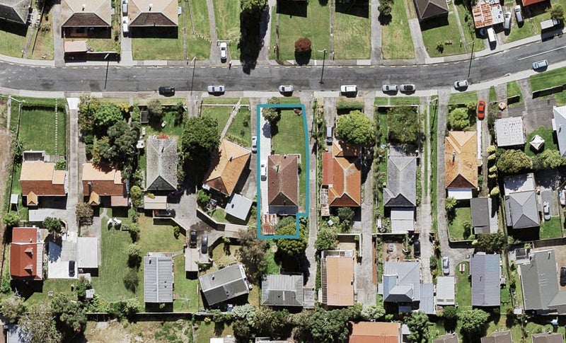 37 Hill Crescent, New Lynn, Auckland - Carousel 1