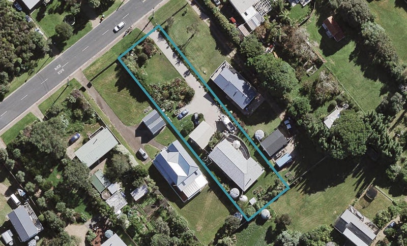 31 Onetangi Road, Onetangi, Waiheke Island - Carousel 1