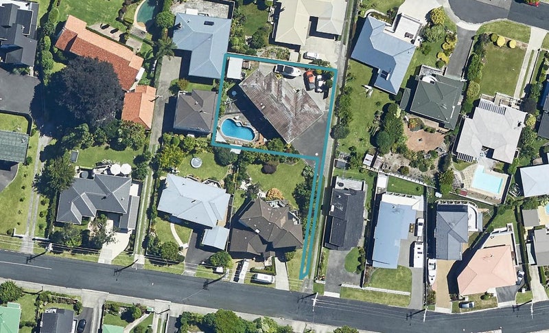 27 Lemon Grove Avenue, Otumoetai, Tauranga - Carousel 1