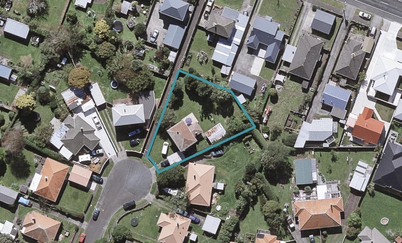 12 Hawkins Street, Vogeltown, New Plymouth - Carousel 1