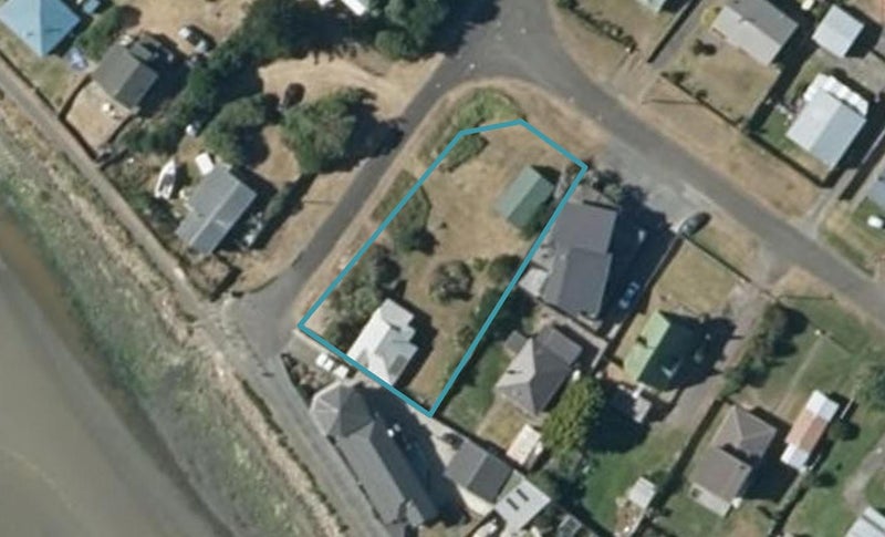 2 Shortt Street, Foxton Beach, Foxton - Carousel 1