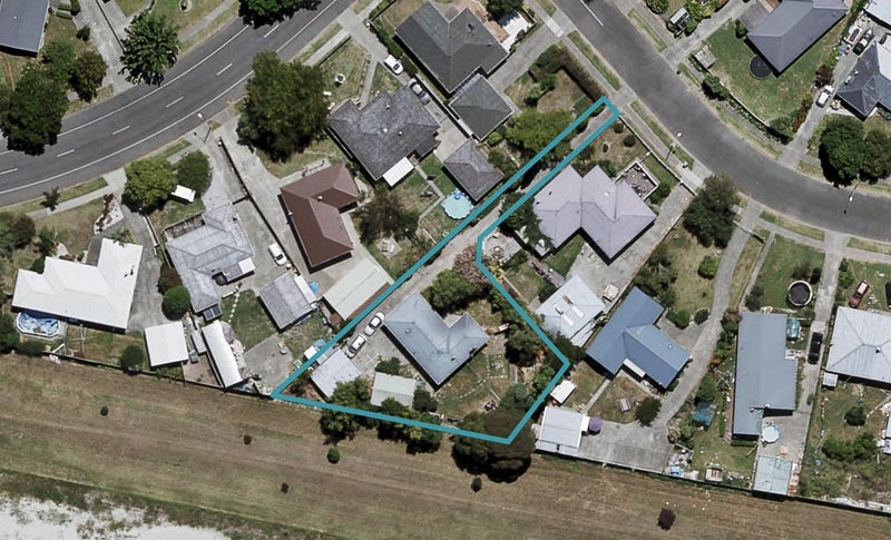 51 Henley Crescent, Pirimai, Napier - Carousel 1