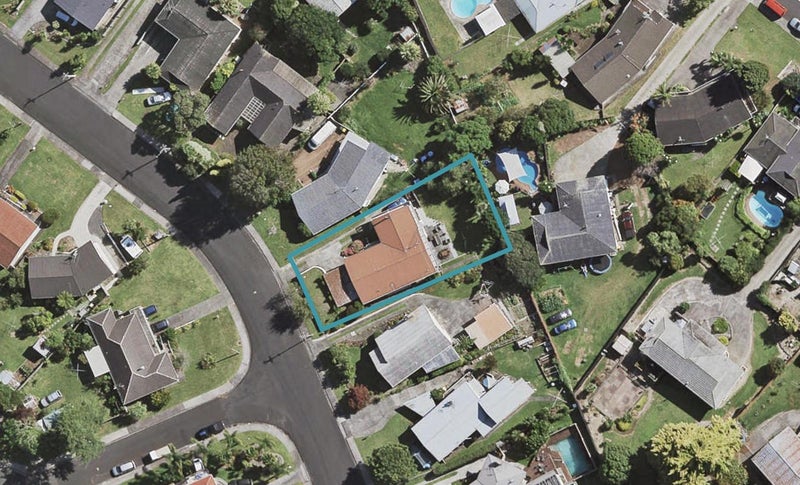 26 Lynmore Drive, Hillpark, Auckland - Carousel 1