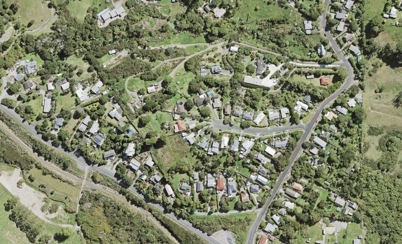 17 Burnham Road, Waitakere, Auckland - Carousel 1