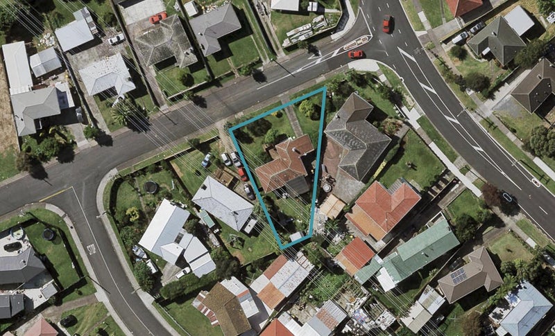 4 Clayton Avenue, Otara, Auckland - Carousel 1