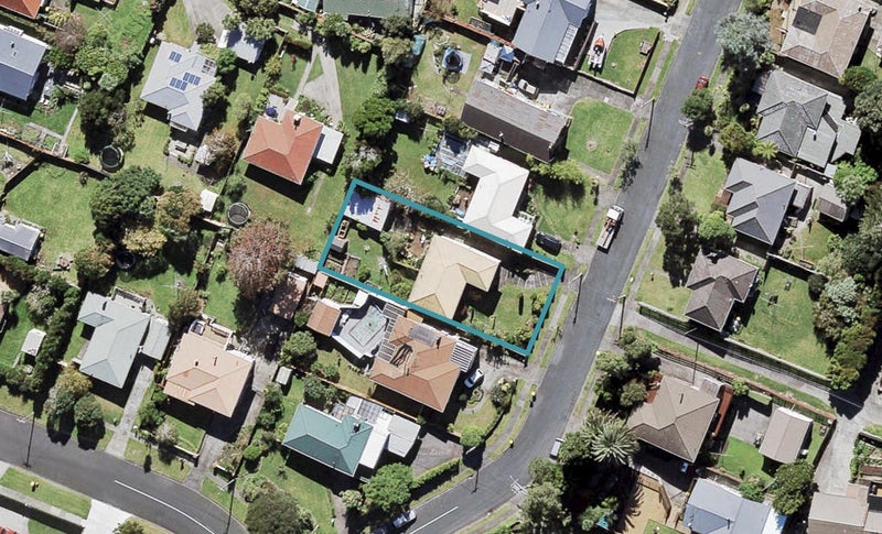 5 Kelston Street, New Lynn, Auckland - Carousel 1