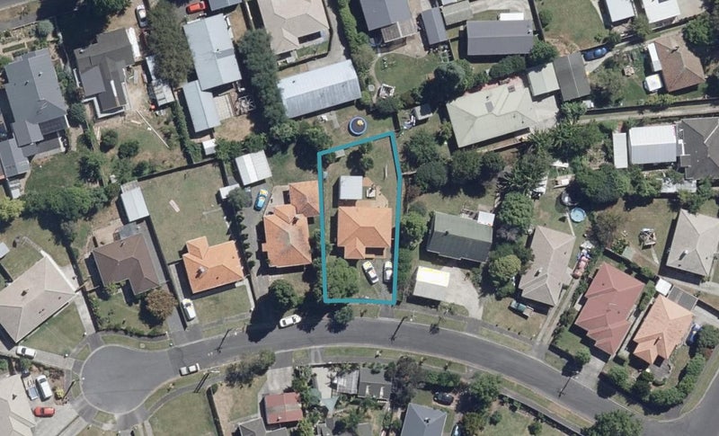 7 Watts Crescent, Hamilton East, Hamilton - Carousel 1