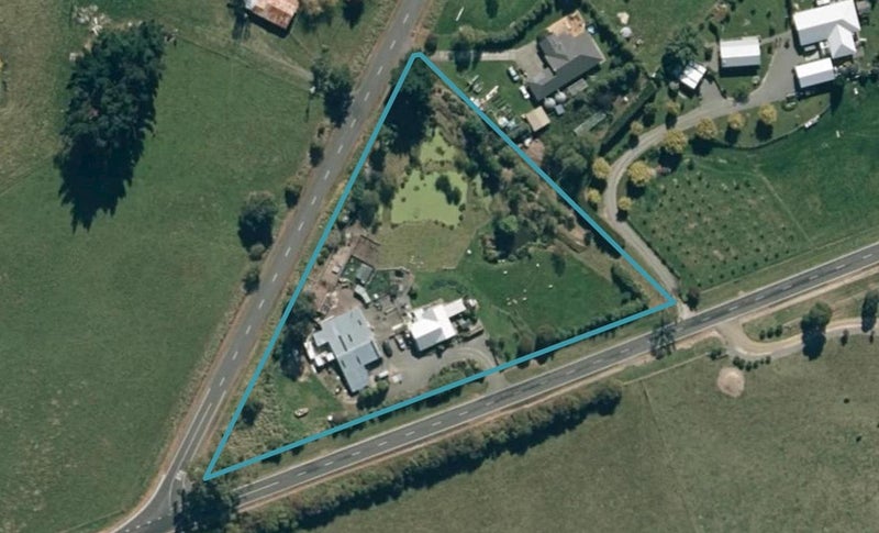 187 Racecourse Road, Otane - Carousel 1