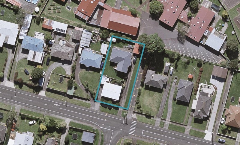 94A Omata Road, Marfell, New Plymouth - Carousel 1
