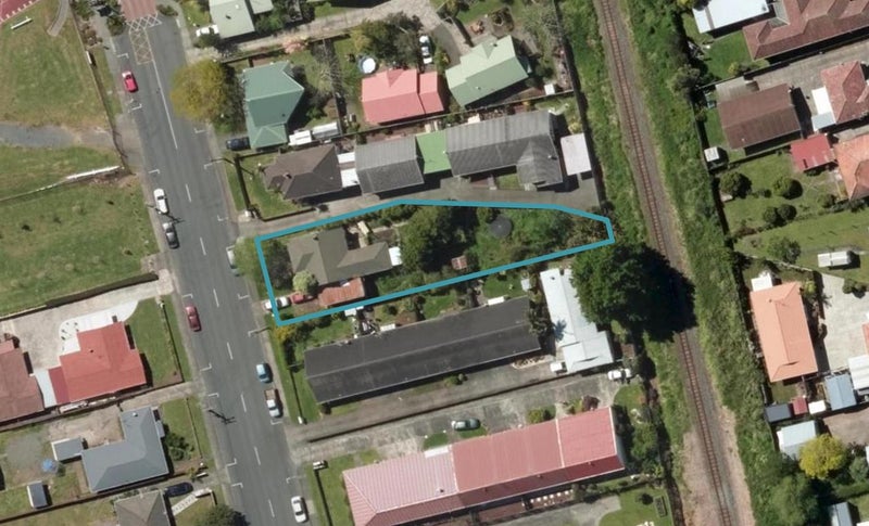 14 Park Avenue, Kensington, Whangarei - Carousel 1