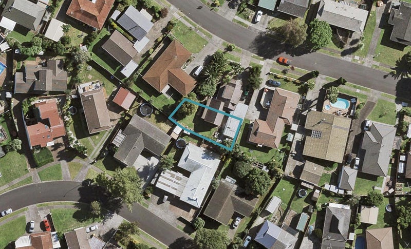 3/10 Glengowan Place, Conifer Grove, Takanini - Carousel 1