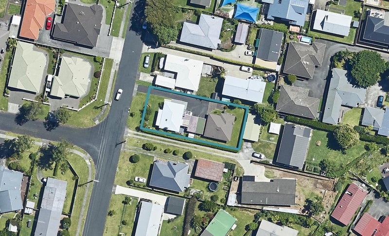 12A Short Street, Otūmoetai, Tauranga - Carousel 1