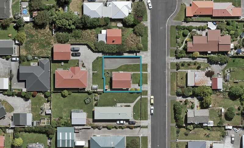 16 Norwood Street, Newfield, Invercargill - Carousel 1